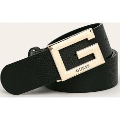 Guess Jeans - Pasek. Czarne paski damskie Guess Jeans, w paski, z poliesteru. Za 239,90 zł.