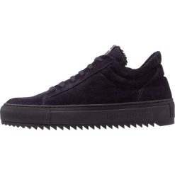 Copenhagen Sneakersy niskie dark blue. Niebieskie trampki i tenisówki damskie marki Copenhagen, ze skóry. Za 629,00 zł.