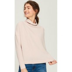 Sweter z golfem - Różowy. Czerwone golfy damskie marki Sinsay, l. Za 49,99 zł.