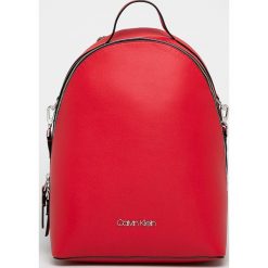 Calvin Klein Jeans - Plecak. Czerwone plecaki damskie Calvin Klein Jeans, bez wzorów, z jeansu. W wyprzedaży za 539,90 zł.