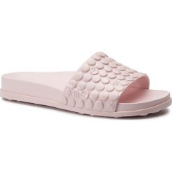 Klapki MELISSA - Polibolha Slide Ad 32558 Pink 01560. Różowe klapki damskie Melissa, bez wzorów, z tworzywa sztucznego, bez obcasa. W wyprzedaży za 189,00 zł.