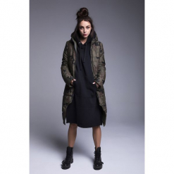 Naoko - Kurtka Reykjavik camo. Zielone kurtki damskie marki NAOKO, s, bez wzorów, z poliesteru, długie, z kapturem. W wyprzedaży za 299,90 zł.