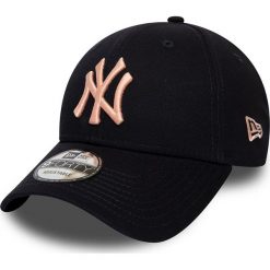 New Era - Czapka. Niebieskie czapki męskie New Era, bez wzorów, z bawełny. W wyprzedaży za 79,90 zł.