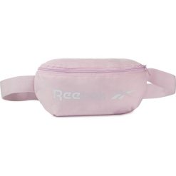 Saszetka nerka Reebok - Te Waistbag FL5147 Pixpnk. Różowe nerki damskie Reebok, bez wzorów, z materiału, młodzieżowe, bez dodatków. Za 39,00 zł.