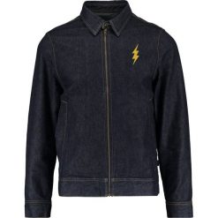 Uniforms for the Dedicated STRIKE Kurtka jeansowa raw denim. Czarne kurtki męskie jeansowe marki Uniforms for the Dedicated, m. W wyprzedaży za 455,60 zł.
