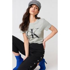 Calvin Klein T-shirt Shrunken - Grey. Szare t-shirty damskie marki Calvin Klein, z bawełny. Za 202,95 zł.