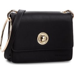 Torebka MONNARI - BAG0600-020 Black. Czarne listonoszki damskie Monnari, bez wzorów, ze skóry ekologicznej, bez dodatków. W wyprzedaży za 99,00 zł.