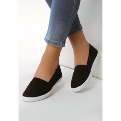 Czarne Tenisówki Lyricism. Czarne trampki i tenisówki damskie Born2be, z haftami. Za 49,99 zł.