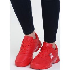 Czerwone Buty Sportowe Mystery Train. Czerwone buty sportowe damskie Born2be, bez wzorów, sportowe. Za 79,99 zł.