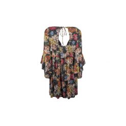 Sukienki krótkie Guess -. Sukienki damskie Guess, z aplikacjami, bez kołnierzyka, z krótkim rękawem, krótkie, mini. Za 329,00 zł.