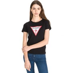 Guess Basic Koszulka Czarny. Czarne koszulki damskie Guess, m, z nadrukiem, z bawełny. Za 130,95 zł.