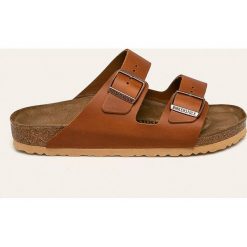 Birkenstock - Klapki skórzane Arizona NL. Pomarańczowe kapcie męskie Birkenstock, bez wzorów, ze skóry. W wyprzedaży za 329,90 zł.