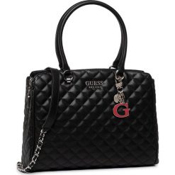 Torebka GUESS - Melise (VG) BLA. Czarne torebki klasyczne damskie Guess, z aplikacjami, ze skóry ekologicznej, klasyczne, bez dodatków. W wyprzedaży za 559,00 zł.