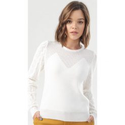 Biały Sweter Sireroe. Białe swetry damskie Born2be, s, bez wzorów, bez rękawów, bez kaptura. Za 99,99 zł.
