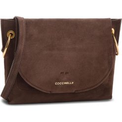Torebka COCCINELLE - CC1 Essentielle Suede E1 CC1 15 02 01 Ebano W00. Pomarańczowe listonoszki damskie marki Coccinelle, ze skóry. W wyprzedaży za 799,00 zł.