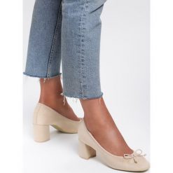 Beżowe Czółenka Beige. Brązowe czółenka damskie Renee. Za 69,99 zł.