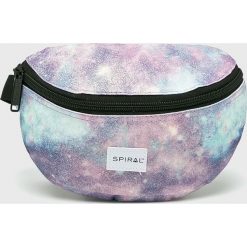 Spiral - Nerka. Fioletowe walizki marki Spiral, w paski, z materiału. W wyprzedaży za 59,90 zł.