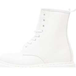 Buty zimowe męskie: Dr. Martens Botki sznurowane white