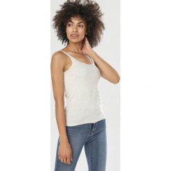 Jasnoszary Top Kalimea. Szare bluzki damskie Born2be, s, bez wzorów, bez kołnierzyka. W wyprzedaży za 14,99 zł.