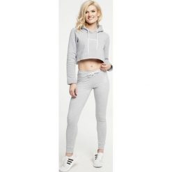 Gym Hero - Bluza Emma. Szare bluzy damskie marki Gym Hero, m, z nadrukiem, z dzianiny, bez rękawów, z kapturem. W wyprzedaży za 89,90 zł.