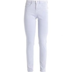 Opus EMILY Jeansy Slim Fit blue air. Niebieskie rurki damskie Opus. W wyprzedaży za 207,35 zł.