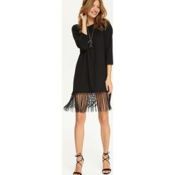 Sukienka damska. Czarne sukienki damskie Top Secret, l, bez wzorów, eleganckie, bez kołnierzyka, bez rękawów. W wyprzedaży za 49,99 zł.