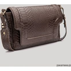 Damska skórzana torebka Modern Choc Mamba. Torebki klasyczne damskie Pakamera, bez wzorów, ze skóry, eleganckie, na ramię, z tłoczeniem, bez dodatków. Za 530,00 zł.