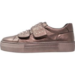 Trampki damskie slip on: Donna Carolina Tenisówki i Trampki pompei bronzo