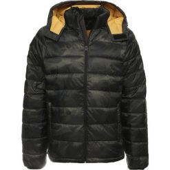 Abercrombie & Fitch PUFFER HOOD Kurtka przejściowa olive. Zielone kurtki męskie marki Abercrombie & Fitch, xs, z poliesteru. Za 759,00 zł.