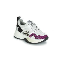 Buty Meline ARGAGALI. Białe trampki i tenisówki damskie marki Meline, bez wzorów, bez zapięcia. Za 569,00 zł.