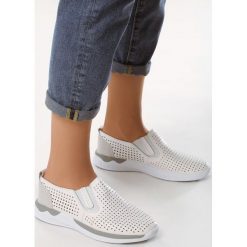 Białe Buty Sportowe Trust In. Białe buty sportowe damskie Born2be, z aplikacjami, ze skóry, sportowe. Za 119,99 zł.