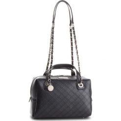 Torebka MONNARI - BAG0430-020 Black. Czarne torebki klasyczne damskie Monnari, bez wzorów, ze skóry ekologicznej, klasyczne, bez dodatków. W wyprzedaży za 139,00 zł.