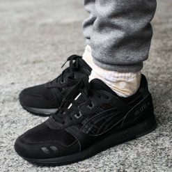 Buty Asics Gel-Lyte III "Black" (H7N3N-9090). Czarne buty sportowe męskie marki Asics, ze skóry, asics gel lyte. Za 137,99 zł.