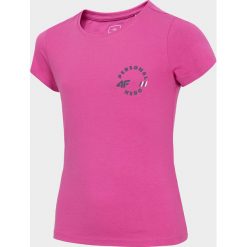 T-shirt dziewczęcy (122-164) JTSD206 - fuksja. Czerwone bluzki dziewczęce 4F JUNIOR, bez wzorów, z bawełny, bez kołnierzyka, bez rękawów, bez kaptura. Za 29,99 zł.