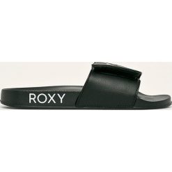 Roxy - Klapki. Różowe klapki damskie Roxy, bez wzorów, z gumy, bez obcasa, na obcasie. W wyprzedaży za 99,90 zł.