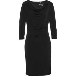 Sukienka shirtowa bonprix czarny. Czarne sukienki damskie bonprix, bez wzorów, bez kołnierzyka, bez rękawów, dopasowane. Za 89,99 zł.