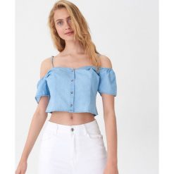 Krótka bluzka z guzikami - Niebieski. Niebieskie bluzki damskie House, s, bez wzorów, bez kołnierzyka, z krótkim rękawem. Za 59,99 zł.