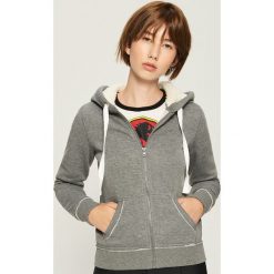 Bluza z puszystym kapturem - Szary. Szare bluzy damskie Sinsay, l. Za 59,99 zł.
