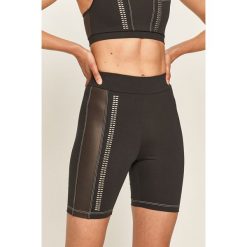 LaBellaMafia - Szorty. Szare spodenki sportowe damskie LABELLAMAFIA, l, z nadrukiem, z elastanu, sportowe. Za 179,90 zł.
