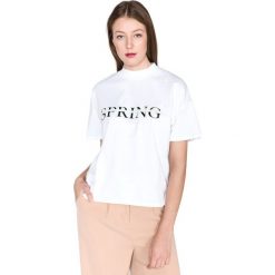 SELECTED Mira Koszulka Biały. Białe koszulki damskie Selected, s, z nadrukiem, z bawełny, bez kołnierzyka, z krótkim rękawem. Za 133,95 zł.