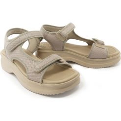 AZALEIA 320/323 pearl, sandały damskie. Sandały damskie Azaleia, bez wzorów, bez obcasa, na rzepy. Za 189,90 zł.