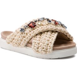 Klapki INUIKII - Slipper Woven 70104-6 Stones White. Brązowe klapki damskie marki Inuikii, z aplikacjami, ze skóry, bez obcasa. Za 939,00 zł.