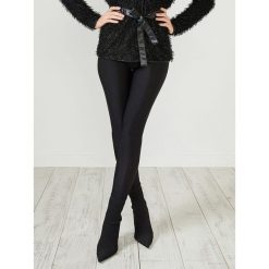 Legginsy w kolorze czarnym. Czarne legginsy damskie Urban Touch, s, bez wzorów, z materiału. W wyprzedaży za 59,95 zł.