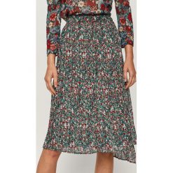 Pepe Jeans - Spódnica Helena. Spódniczki damskie Pepe Jeans, na co dzień, s, w kwiaty, z poliesteru, casualowe, midi, rozkloszowane. Za 359,90 zł.