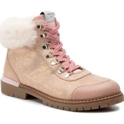 Trapery PEPE JEANS - Combat Mountain PGS50141 Powder Rose 318. Różowe śniegowce dziewczęce . W wyprzedaży za 259,00 zł.