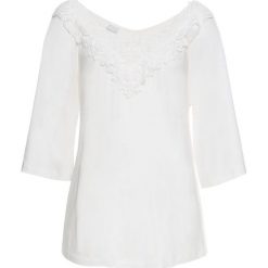 Shirt z koronką bonprix biel wełny. Białe koszulki damskie bonprix, w koronkowe wzory, z wełny, z dekoltem w serek, bez rękawów. Za 74,99 zł.