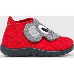 Superfit - Tenisówki. Czerwone trampki chłopięce Superfit, bez wzorów, z materiału, z okrągłym noskiem, bez zapięcia. W wyprzedaży za 69,90 zł.