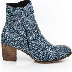 Botki na słupku z wywijaną cholewką - skóra naturalna - model 454 - kolor mozaika. Botki damskie Zapato, na wiosnę, ze skóry, eleganckie, za kostkę, na wysokim obcasie, na obcasie, na zamek. Za 399,00 zł.