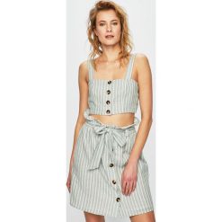 Glamorous - Top. Bluzki damskie Glamorous, s, bez wzorów, z bawełny, z dekoltem karo. W wyprzedaży za 59,90 zł.