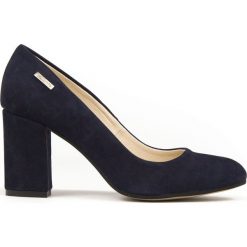Nubukowe czółenka na obcasie - skóra naturalna - model 042 - kolor granat nubuk. Szare czółenka damskie Zapato, na co dzień, bez wzorów, z jeansu, z okrągłym noskiem, bez obcasa, na obcasie. W wyprzedaży za 287,10 zł.